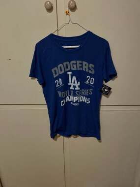 Women’s Fanatics 2020 World Series Champions Los Angeles Dodgers Roster T-Shirt